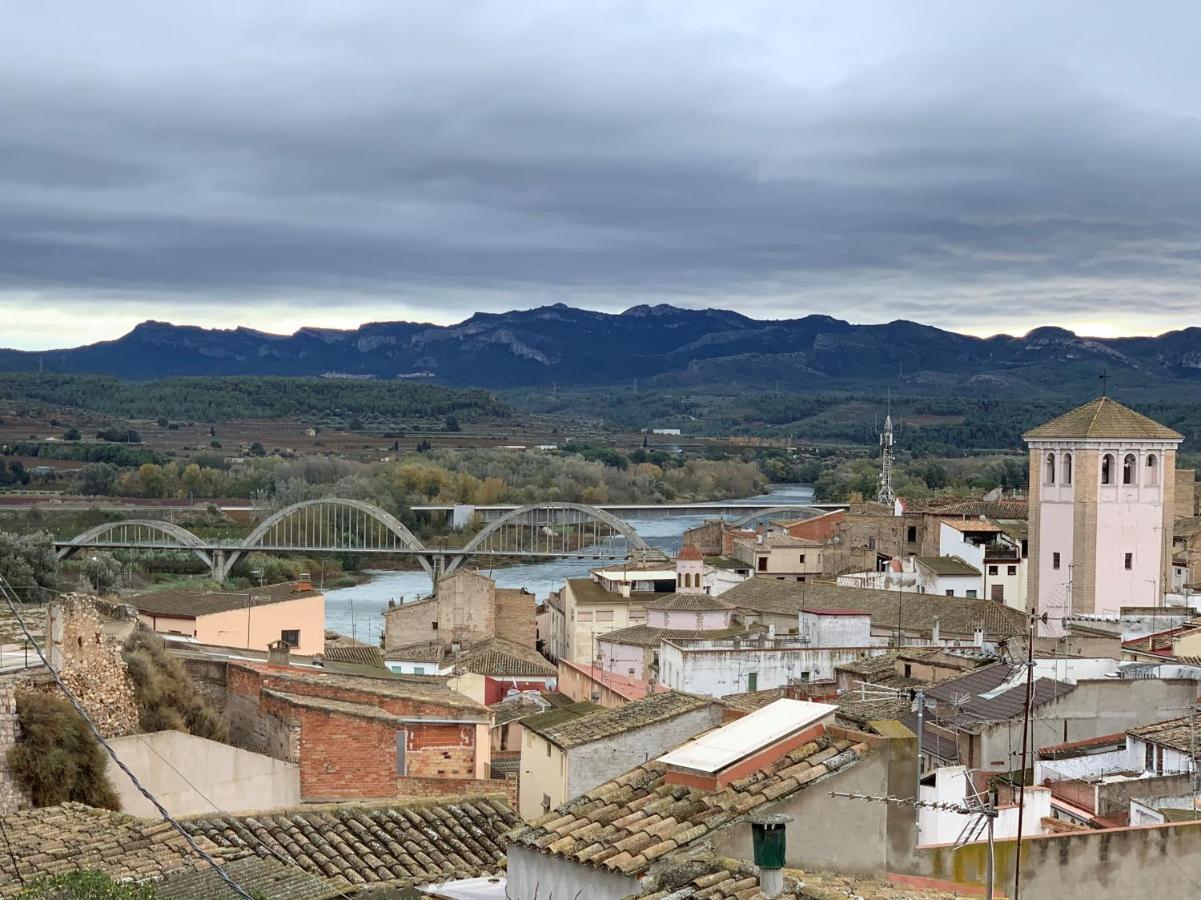 Apartaments Impro Mora d'Ebre Buitenkant foto